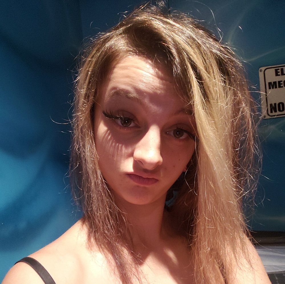 Meet your Posher, Olivia